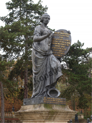 Heldenberg Statue der Clio Foto ECKEL
