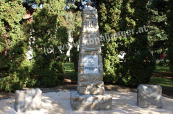 Das Denkmal der 10er Jäger in STOCKERAU im Oktober 2012, WGE2012